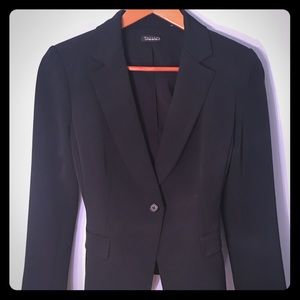 Tahari Black, One Button jacket pantsuit.